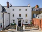 4 bedroom maisonette to rent