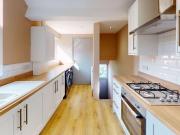 4 bedroom maisonette to rent