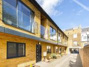 4 bedroom mews to rent