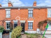 4 bedroom Mid Terrace House to rent, Queens Road, Egham,...