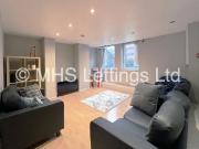 4 Bedroom Mid Terraced House for rent in Burchett Grove