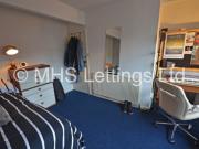 4 Bedroom Mid Terraced House for rent in Norwood Place,...