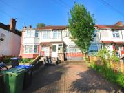 4 Bedroom MID TERRACED To Let