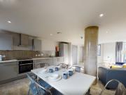 4 bedroom private hall to rent