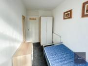 4 bedroom private hall to rent