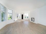 4 bedroom property in Albermarle Mansions, Heath Drive,...