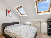 4 bedroom property in Amies Street, London, SW11 £4,400...