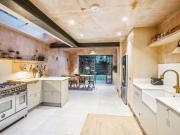 4 bedroom property in Belgrave Road, London, E17 £6,500...