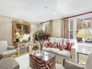 4 bedroom property in Grove Cottages, Chelsea Manor...