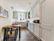4 bedroom property in Harley Street, London, W1G £7,995...