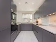 4 bedroom property in Rennie Street, London, SE10 £4,000...