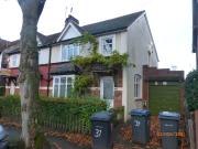 4 bedroom property to let in 37 Rookery Road £500 pw