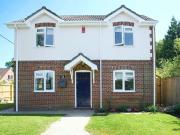 4 bedroom property to let in Priestlands Road,...
