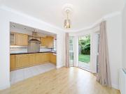 4 bedroom property to let in Russell Close, Chiswick, W4...