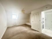 4 bedroom property to let in Summer Crescent, Beeston,...