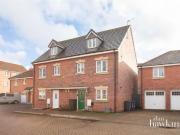 4 Bedroom Semi Detached House