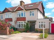4 Bedroom Semi Detached House 4 Bedroom Semi Detached House