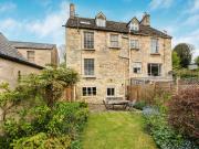 4 Bedroom Semi Detached House