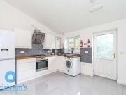4 Bedroom Semi Detached House 4 Bedroom Semi Detached House