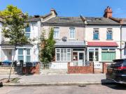4 Bedroom Semi Detached House