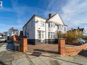 4 Bedroom Semi Detached House