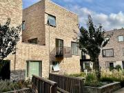 4 Bedroom Semi Detached House