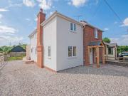 4 Bedroom Semi Detached House