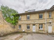 4 Bedroom Semi Detached House
