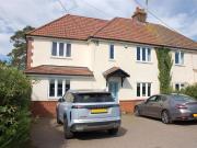 4 Bedroom Semi Detached House