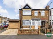 4 Bedroom Semi Detached House