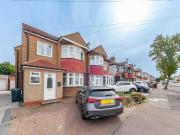 4 Bedroom Semi Detached House