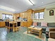 4 Bedroom House Of Multiple Occupation