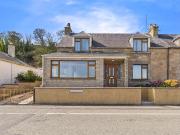 4 Bedroom Semi Detached House