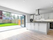 4 Bedroom Semi detached House For Rent In Camberley, Surrey