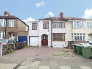 4 bedroom semi detached house for rent in Canberra Road,...