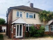 4 bedroom semi detached house for rent in Charcroft...