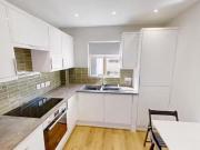 4 bedroom semi detached house for rent in Clovelly...