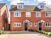 4 bedroom semi detached house for rent in...