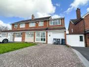 4 bedroom semi detached house for rent in Eves Croft,...