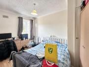 4 bedroom semi detached house for rent in Gilbard Road,...