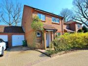 4 Bedroom Semi detached House For Rent In Guildford, Surrey