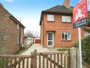 4 bedroom semi detached house for rent in Hillcrest...