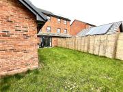 4 bedroom semi detached house for rent in Hodges Close,...