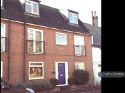 4 bedroom semi detached house for rent in Horsefair...