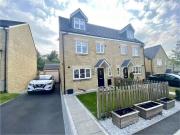 4 bedroom semi detached house for rent in Lanky Gardens,...