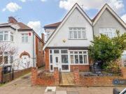 4 Bedroom Semi detached House For Rent In London