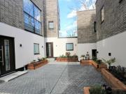 4 Bedroom Semi detached House For Rent In London