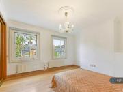 4 Bedroom Semi detached House For Rent In London