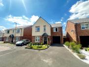 4 bedroom semi detached house for rent in Lynchets Road,...