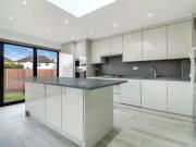 4 bedroom semi detached house for rent in Melcombe...